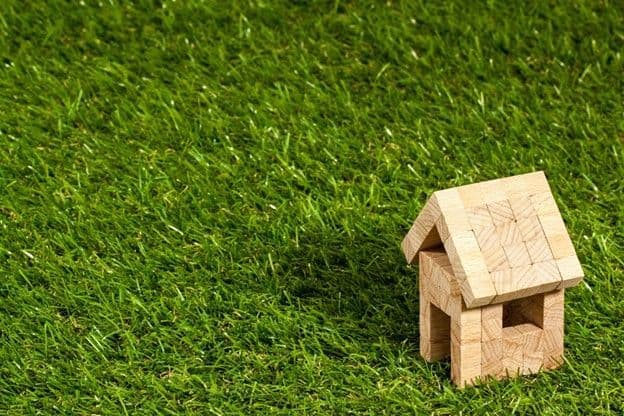 Which is better, a composite loan or a plot loan?